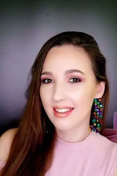 Raluca Leașcu Stilizare sprancene Machiaj eveniment Brasov Curs automachiaj Brasov Machiaj sedinta foto Brasov